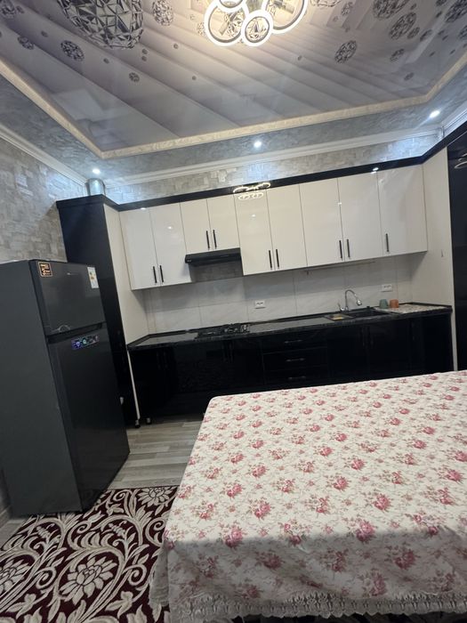 Сдается люкс 2х комнатная квартира Крытый рынок