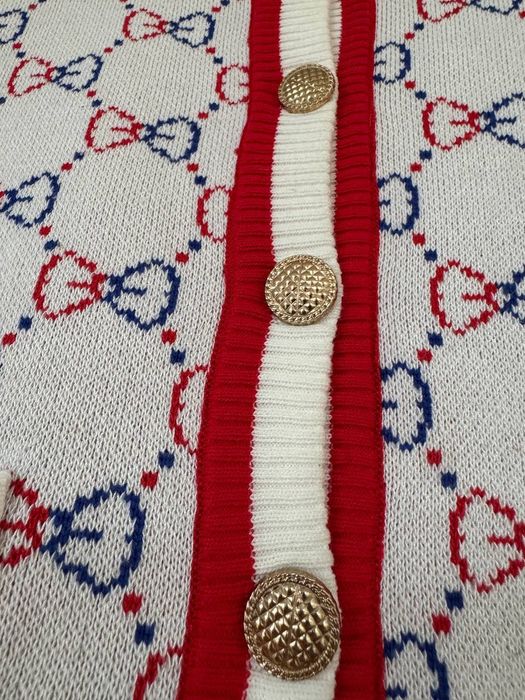 Комплект / костюм: пола, тениска и жилетка