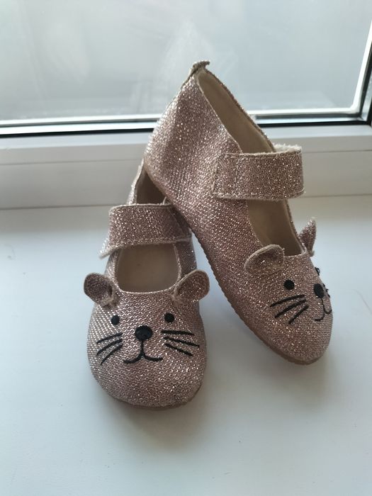 Нарядная обувь для девочки