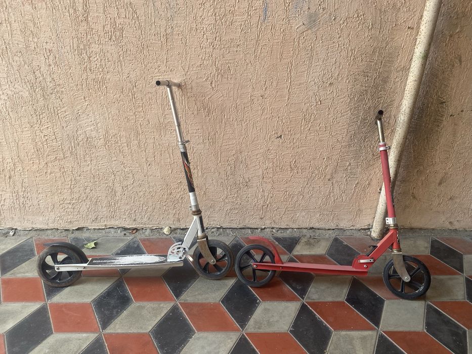 Продам 2 самоката