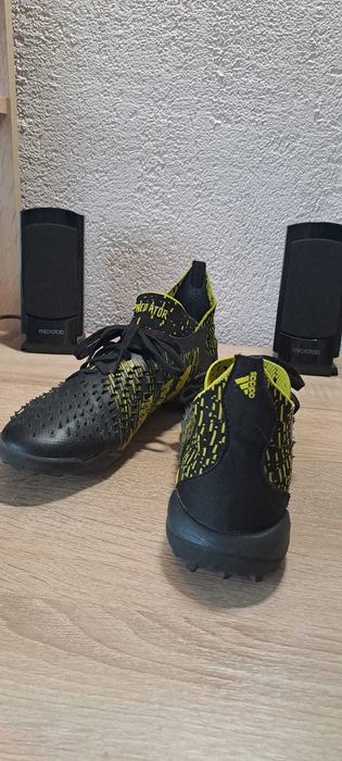 Бутсы (сороконожки)