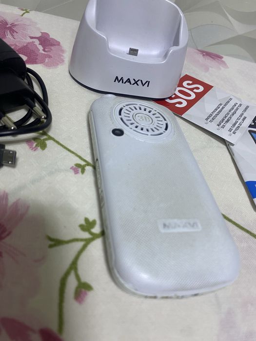 Бабушкофон Maxvi B5