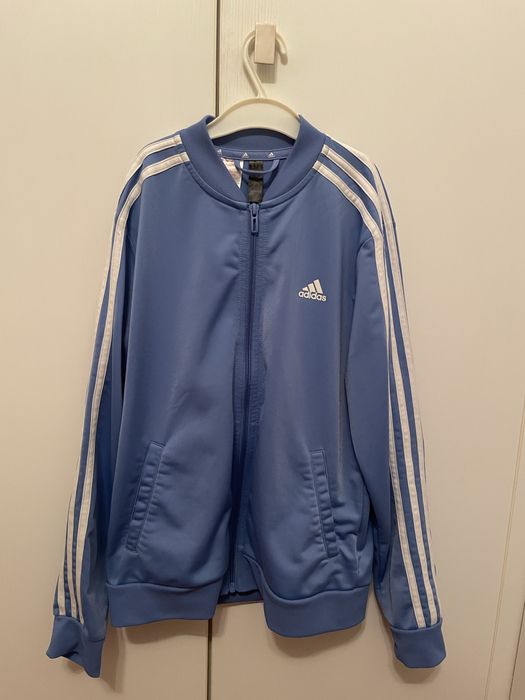 Compleu adidas ca nou