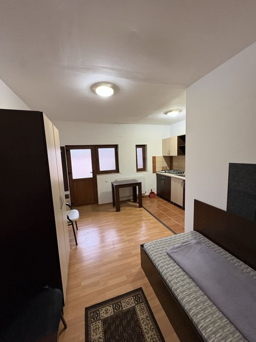 Garsoniera de inchiriat