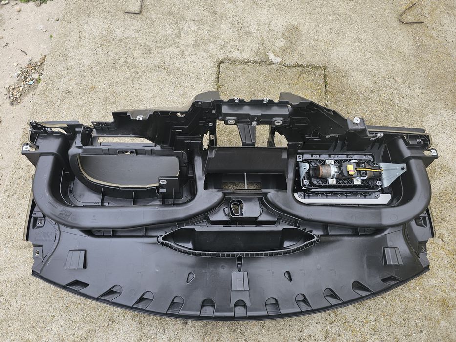 Plansa bord cu airbag originală Volkswagen vw golf plus 2009