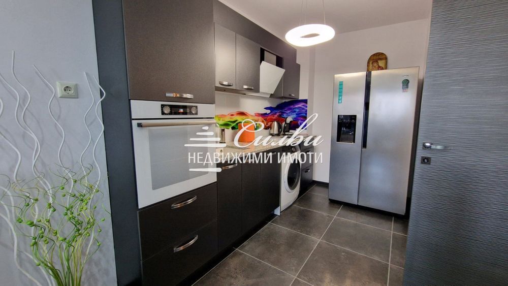 Дава се под наем Двустаен апартамент в Шумен, Добруджански - 72 кв.м за 357 € - Снимка #2