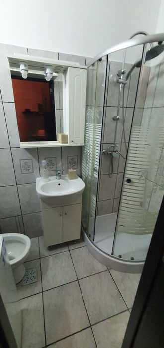 Inchiriez garsonieră!