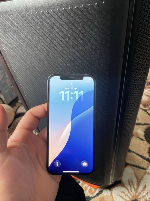 Iphone 12 in stare foarte buna