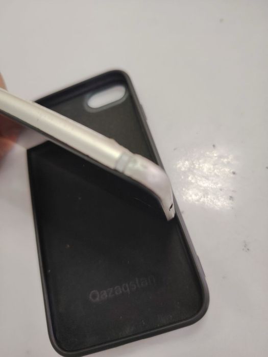 iPhone SE2022 (3-gen) 64gb 100%akb