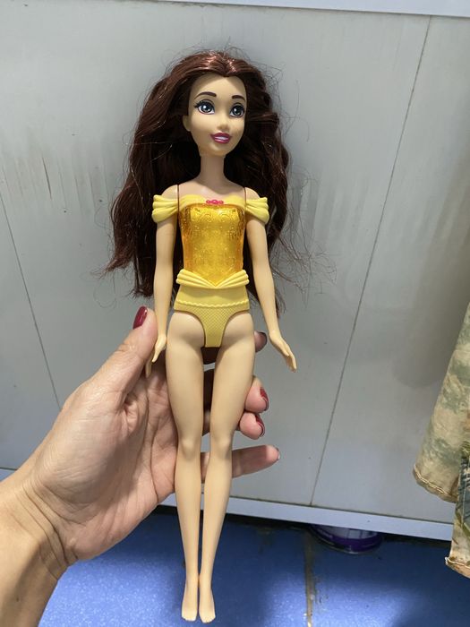 Продаеться барби