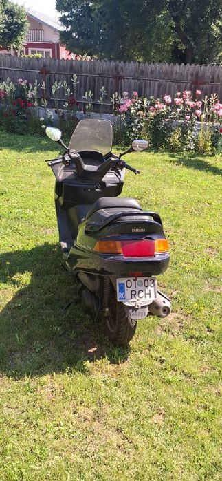 Se vinde yamaha majesty 250