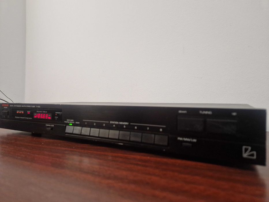 Luxman T-100L tuner stereo AM/FM digital