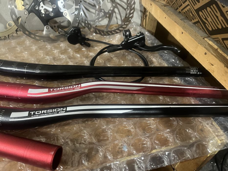 Части за колело вилка,курбели,гуми,дискове,педали,колчета,лапа,барове