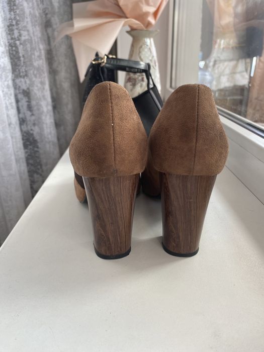 Женская обувь. Туфли