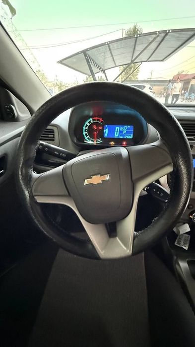 Очень срочно Срочно  сотилади 2021 автомат