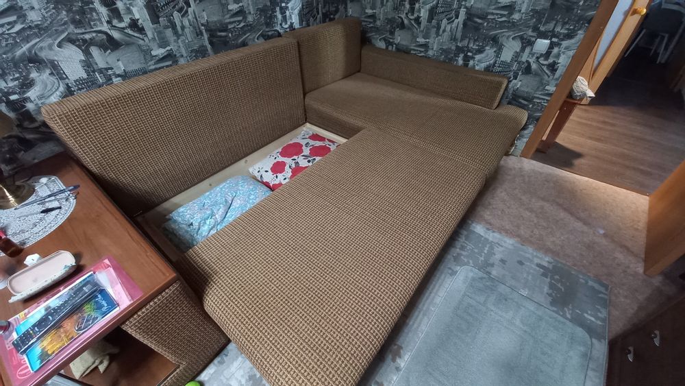 Продаётся угловой диван .