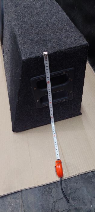 Сабвуфер в авто...