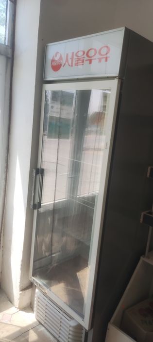 Vetrina Haladelnik marazelnik va ichimliklar haladelnigi