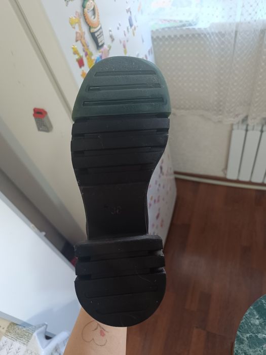 Ботинки женские  кожаные