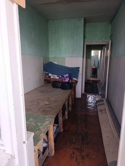 Продаётся Квартира 2х-ком 4-этаж в Гульбахоре на Книжном