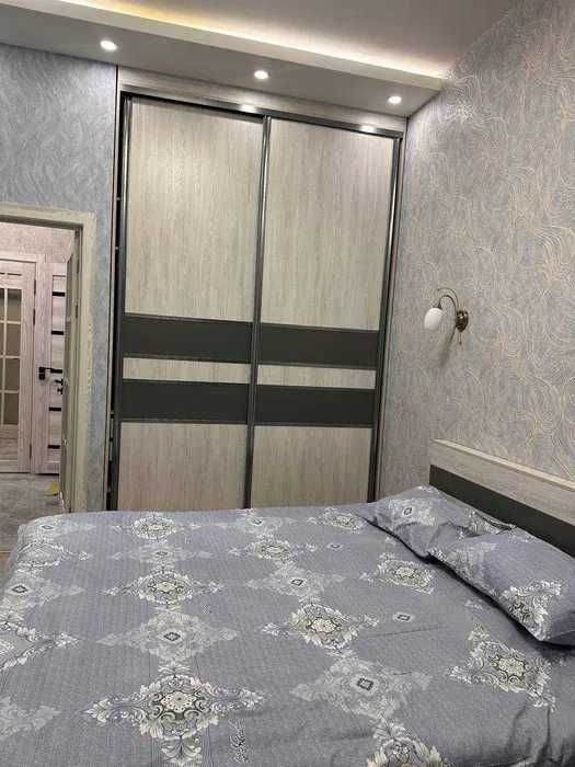 Срочно Продам 2х ком Юнусабадский район 2/5/10 Евро квартира. 729*