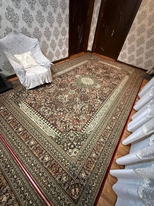 Продается ковер 3*5м