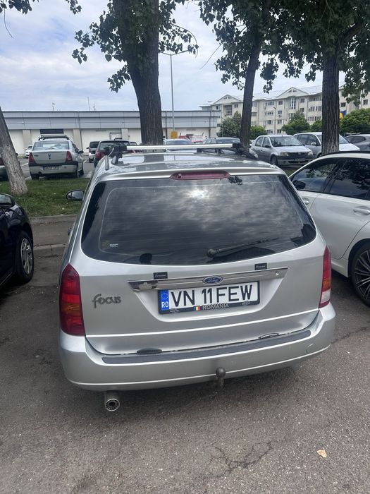 Vand ford focus 1.6 benzina plus GPL