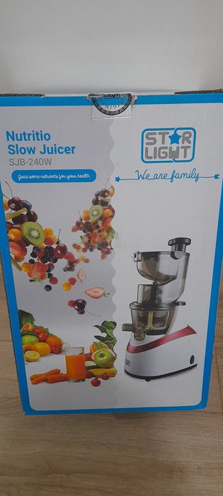 Storcator de fructe si legume Star Light  cu presare la rece 240 W