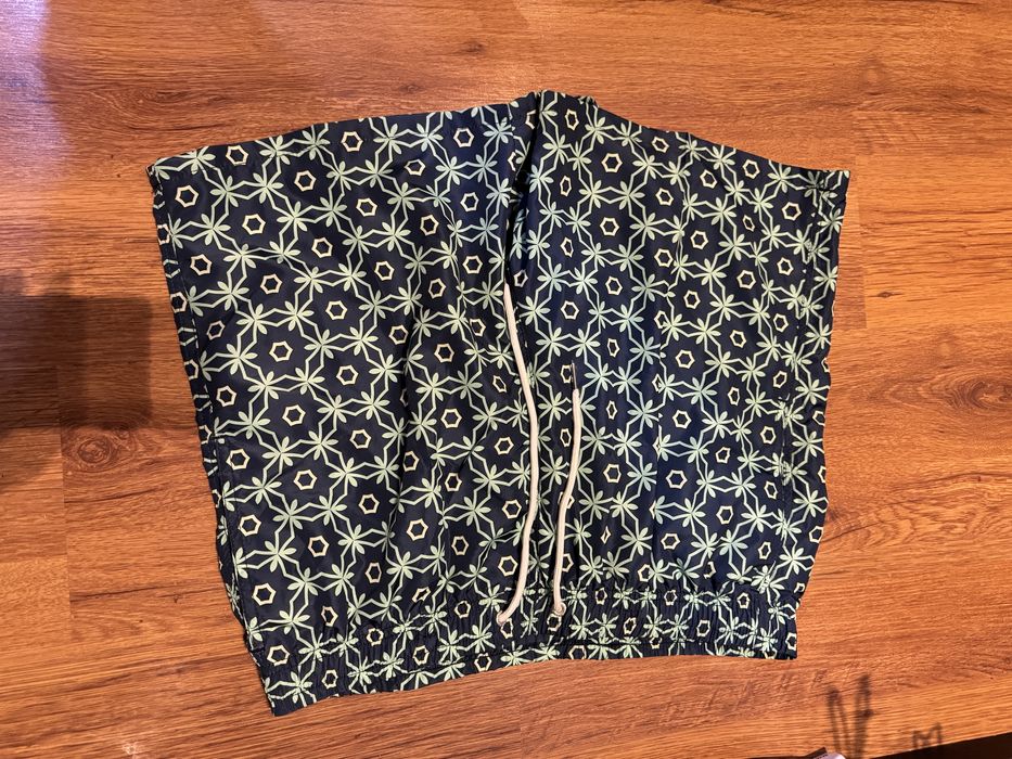 Чисто нов мъжки бански Л