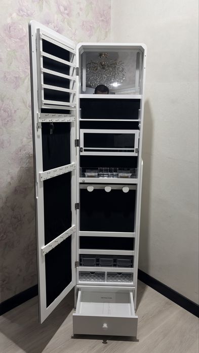 Зеркало напольное
