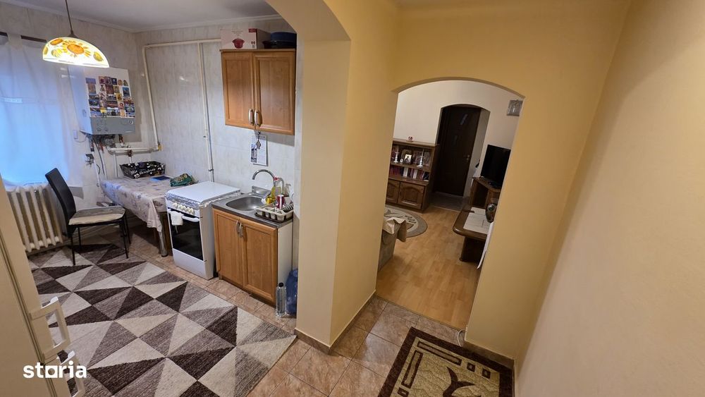 Vand ap cu 3 camere zona Orizont - Posta 4