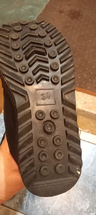 Обувь зимняя черные