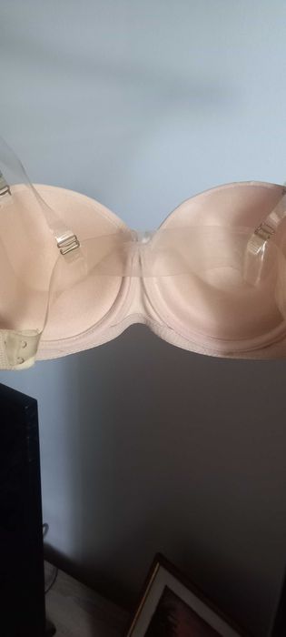 Sutien Morea Secret, mărimea 38 pentru rochii cu spatele decoltat