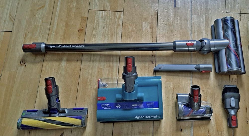 Dyson V15s Detect Submarine