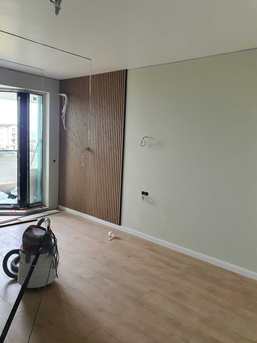 Disponibil Zugravit//Finisaje/Baghete/Chenare/Panouri Decorative