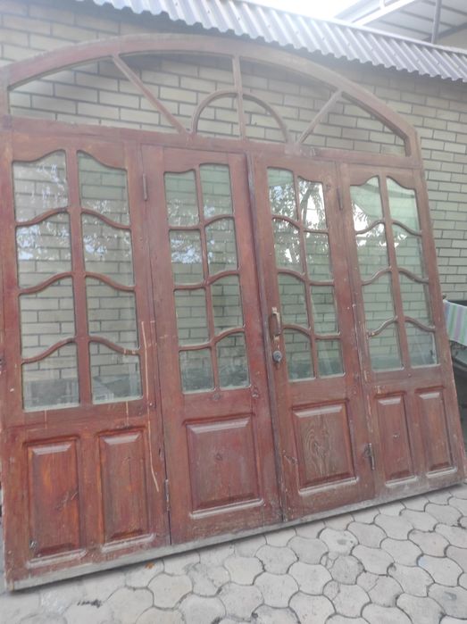 Дверь для домабольшой