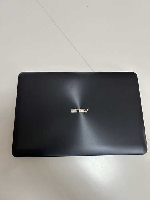 Laptop Asus X555L pentru piese