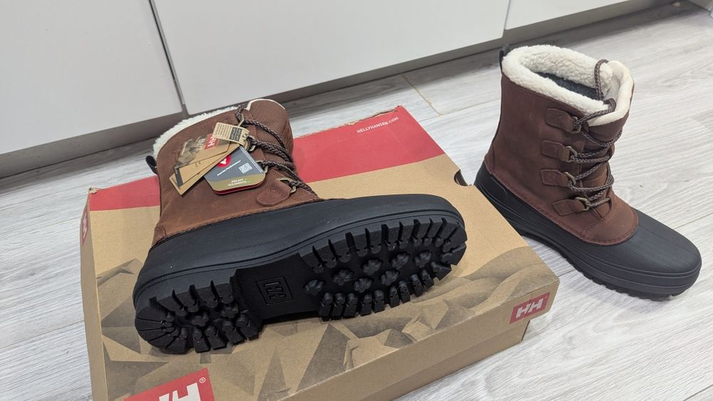 Vând bocanci Helly Hansen Varanger