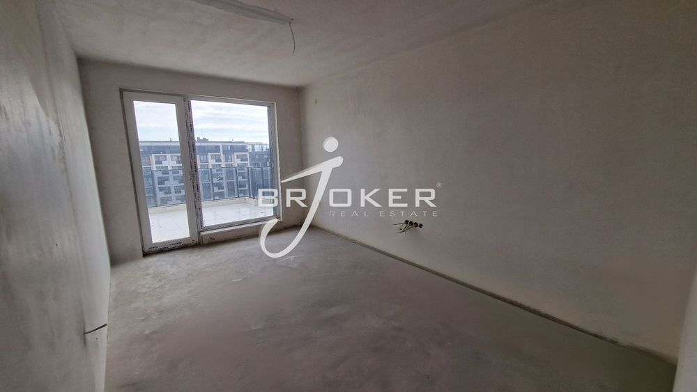 Продава се Четиристаен апартамент в Кърджали, Център - 193 кв.м за 1037 €/кв.м - Снимка #8