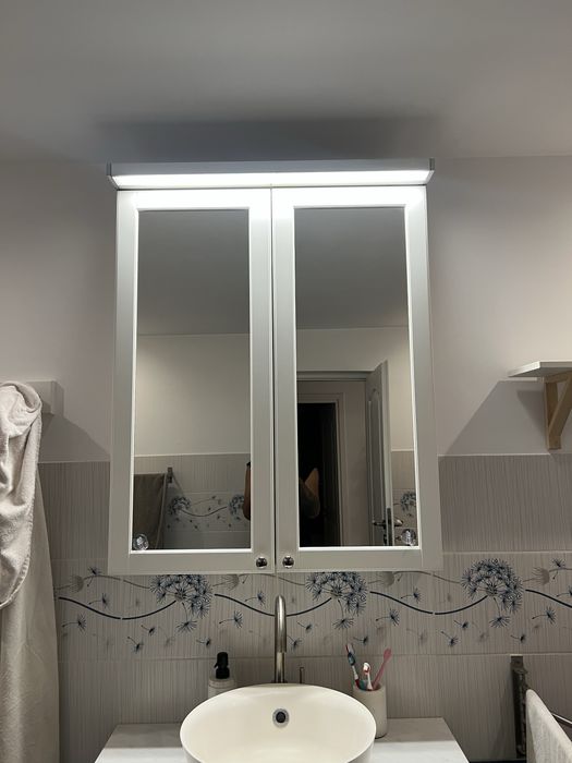 Mobilier baie IKEA set complet cu lavoar, baterie, iluminare