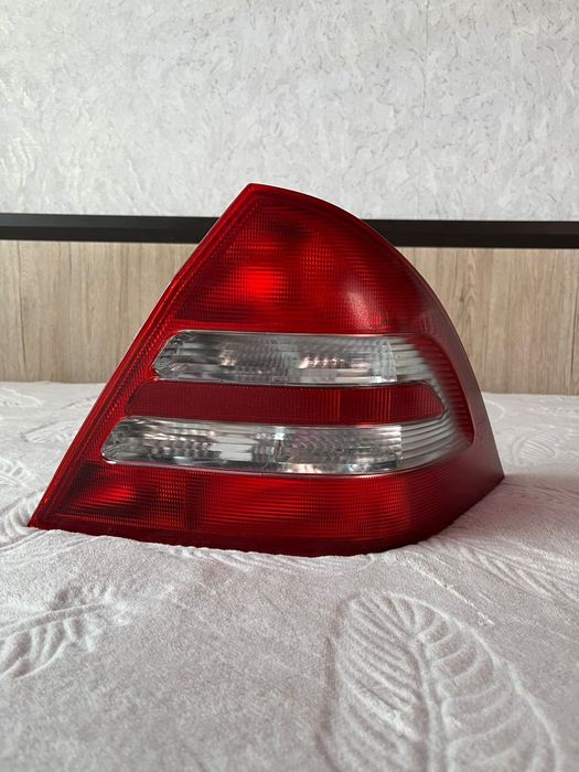 Фара задняя , на Мерседес