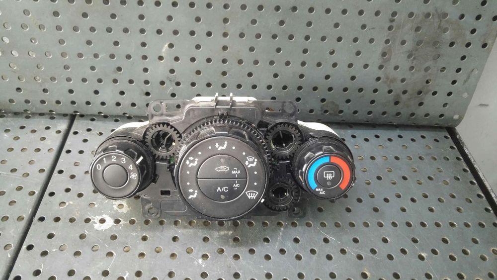 Panou comanda clima ac ford fiesta 6 cb1 ccn 8a6118549 8a6919980
