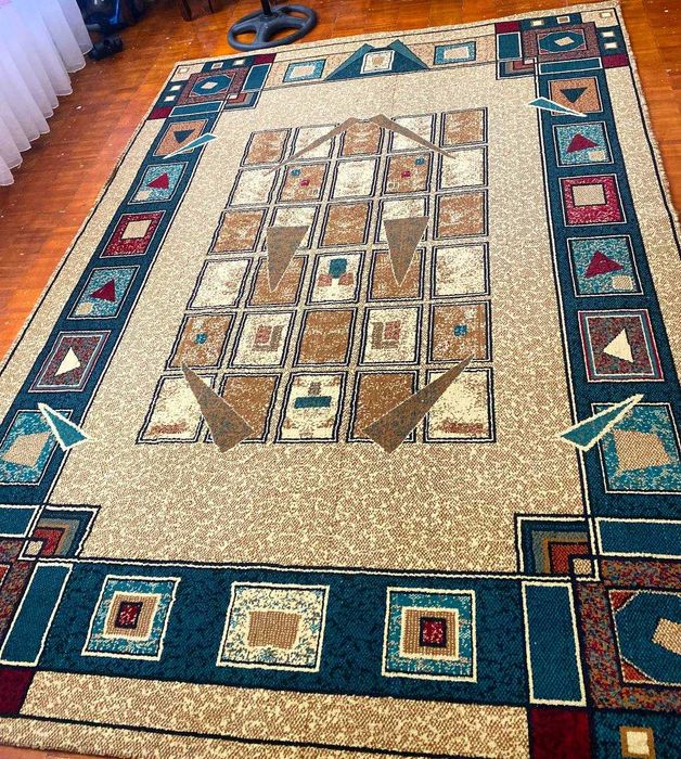 Ковер продается .