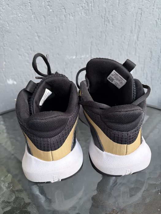 Adidasi Under Armour copii marimea 36