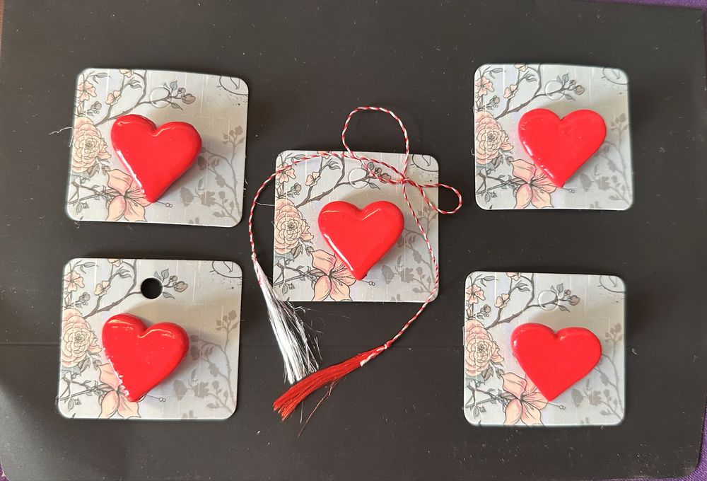 Broșe-Mărțișor handmade din lut polimeric