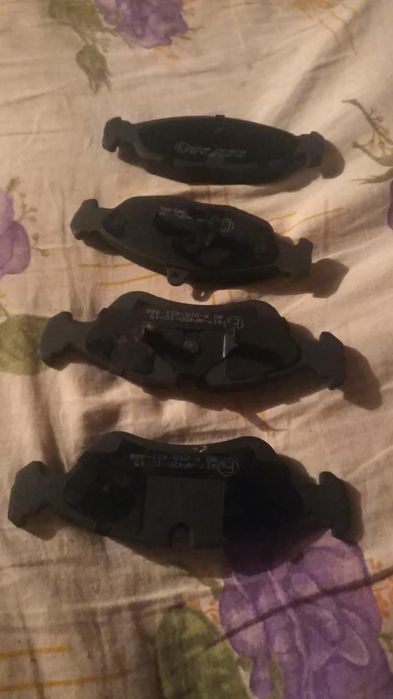 Plăcute de frana masina