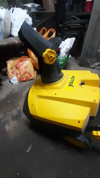 Снегоуборочная машина