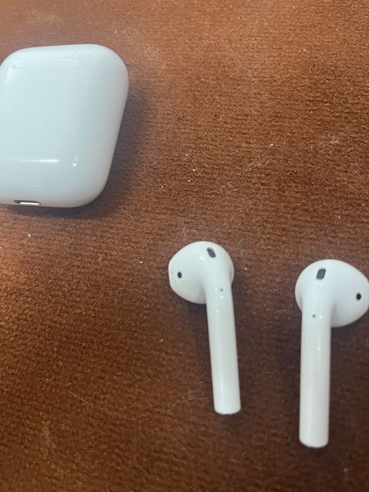 Apple  airpods 2