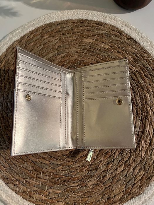 Кафяво портмоне Guess