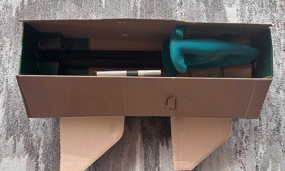 Vand trimmer electric Bosch